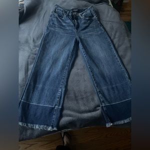 Judy Blue Wide Leg Frayed Crop Length Dark Denim Size 9/ Stretch